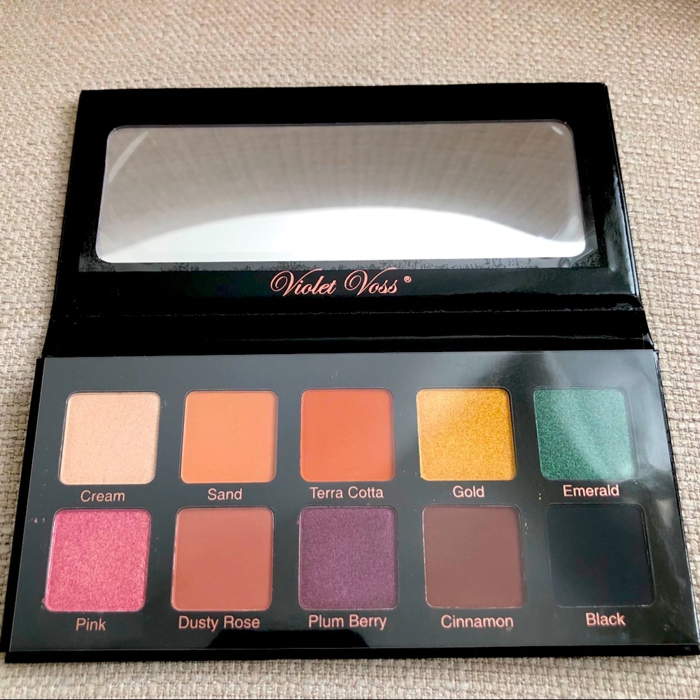 Violet Voss Essentials Eyeshadow Palette